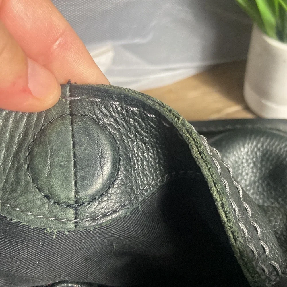 Fossil leather shoulder